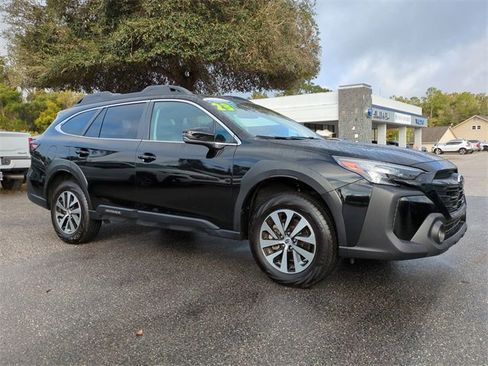 Used 2023 Subaru Outback Premium image 2