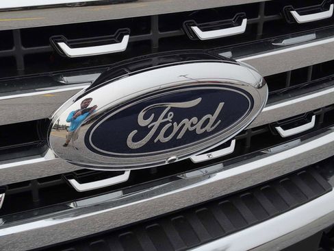 New 2026 Ford F250 Lariat w/ Lariat Ultimate Package image 17