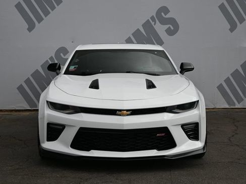 Used 2018 Chevrolet Camaro SS RWD image 2
