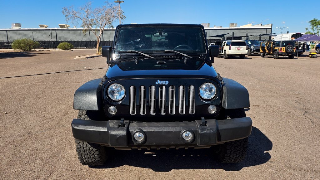 Used 2016 Jeep Wrangler Sport w/ Connectivity Group AWD/4WD image 3