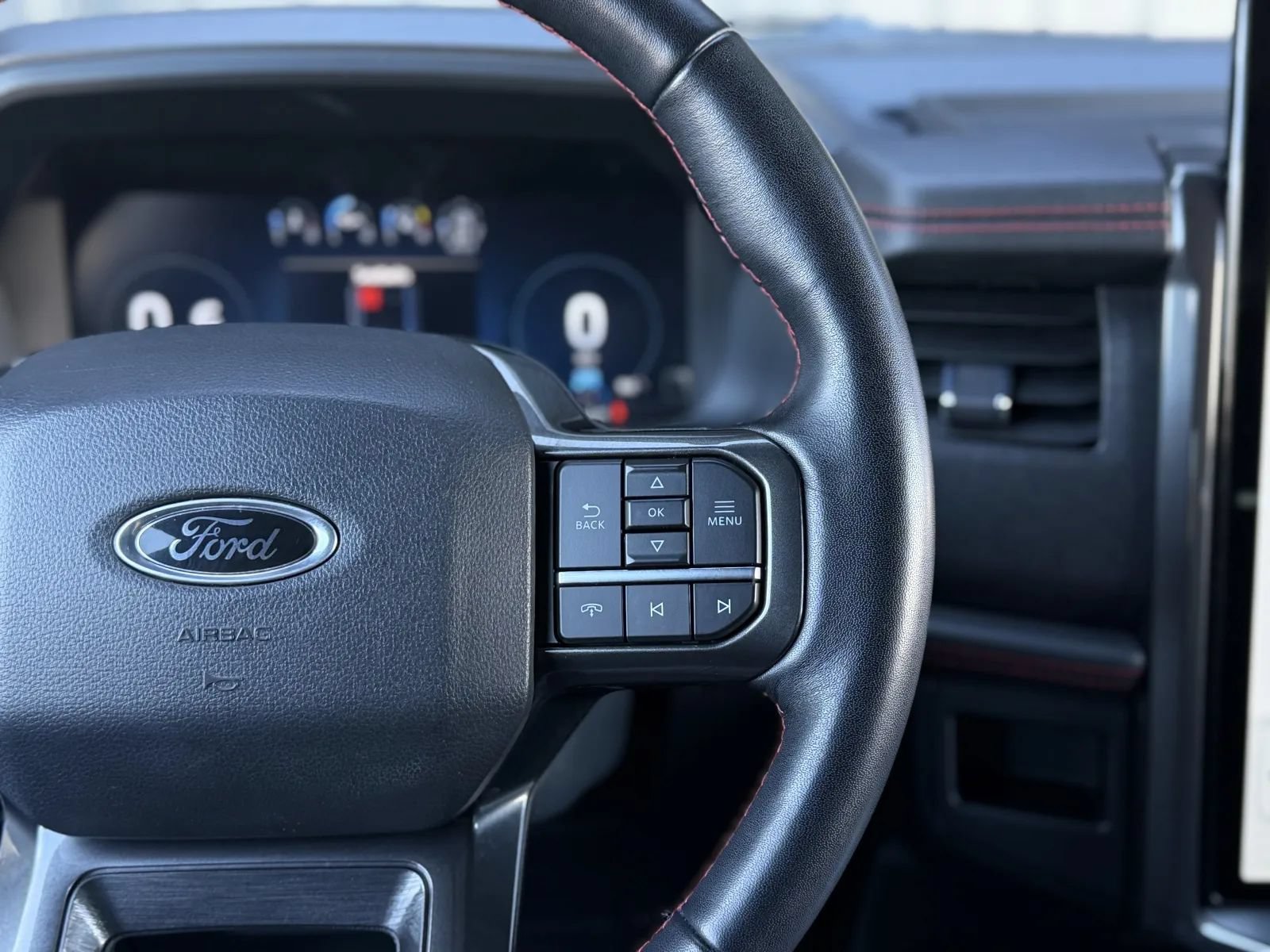 Used 2024 Ford Expedition Max Limited AWD/4WD image 27