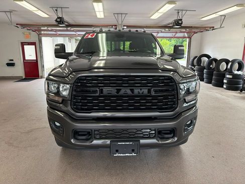 Certified 2024 RAM 2500 Big Horn w/ Night Edition AWD/4WD image 2