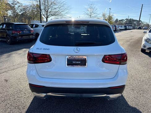 Used 2022 Mercedes-Benz GLC 300 w/ Premium Package Lite image 6