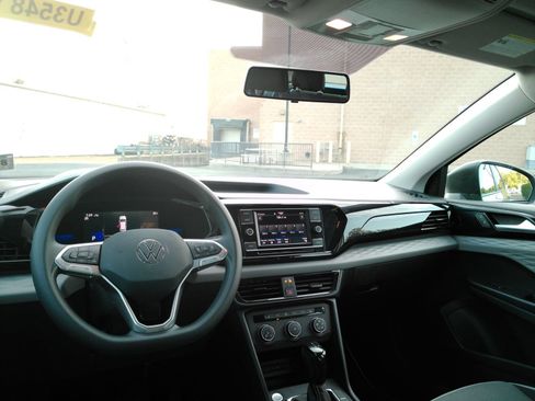 Used 2022 Volkswagen Taos S AWD/4WD image 9