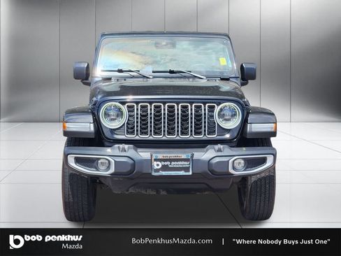 Used 2024 Jeep Wrangler Unlimited Sahara AWD/4WD image 22