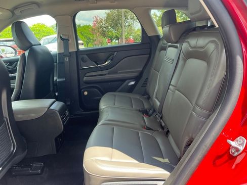 Certified 2025 Lincoln Corsair AWD image 13