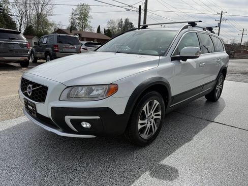 Used 2015 Volvo XC70 T5 Premier image 2