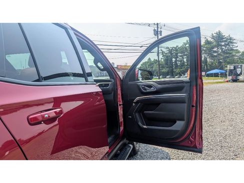 Used 2022 Chevrolet Tahoe Z71 w/ Luxury Package image 11