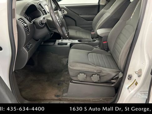 Used 2018 Nissan Frontier PRO-4X AWD/4WD image 17