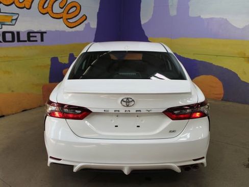 Used 2021 Toyota Camry SE FWD image 6