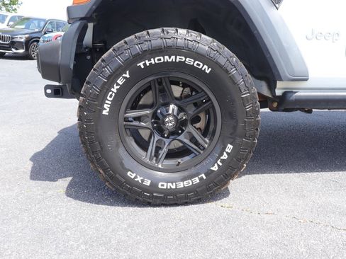 Used 2018 Jeep Wrangler Unlimited Sport S AWD/4WD image 19
