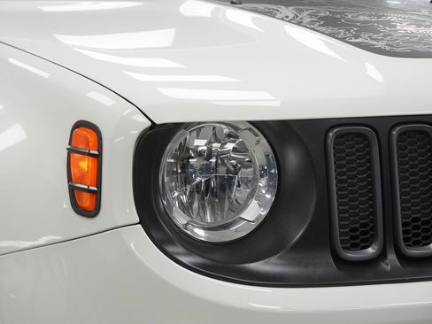 Certified 2017 Jeep Renegade Trailhawk image 5