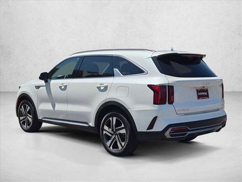 Used 2023 Kia Sorento EX w/ Panoramic Sunroof Package AWD/4WD image 8