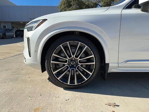 Used 2025 Volvo XC90 B6 Ultra w/ Protection Package Premier AWD/4WD image 10