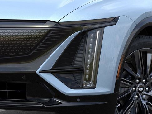 New 2025 Cadillac Lyriq Sport image 11