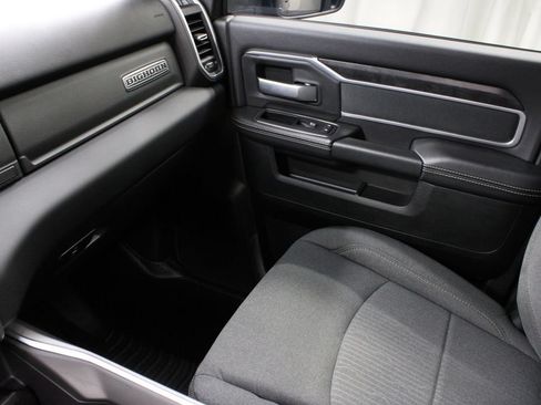 Used 2024 RAM 2500 Big Horn w/ Night Edition AWD/4WD image 28