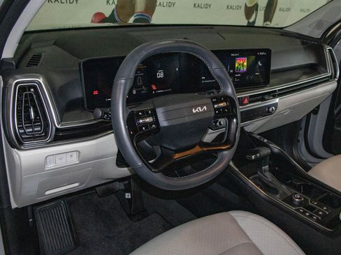 Used 2026 Kia Sorento EX FWD image 6