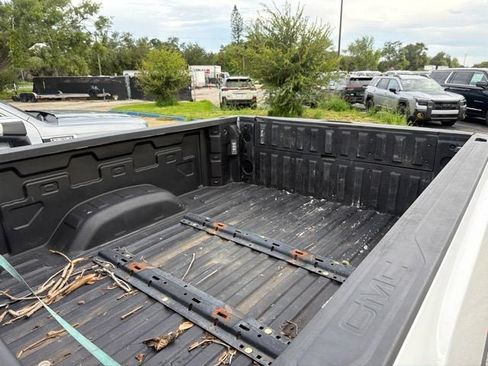 Used 2022 GMC Sierra 2500 SLE w/ SLE Convenience Package AWD/4WD image 8