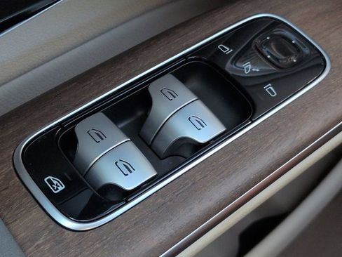 Certified 2023 Mercedes-Benz EQS 450+ 4MATIC Sedan image 25