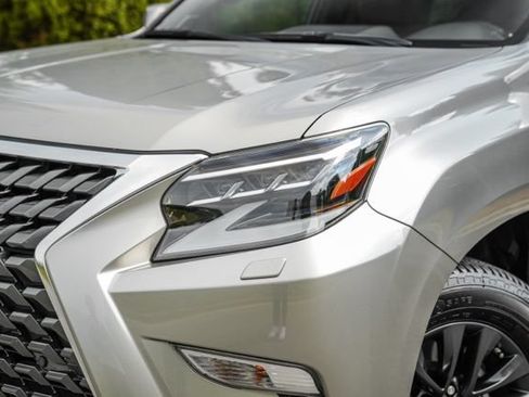 Used 2021 Lexus GX 460 Premium w/ Premium Package AWD/4WD image 4