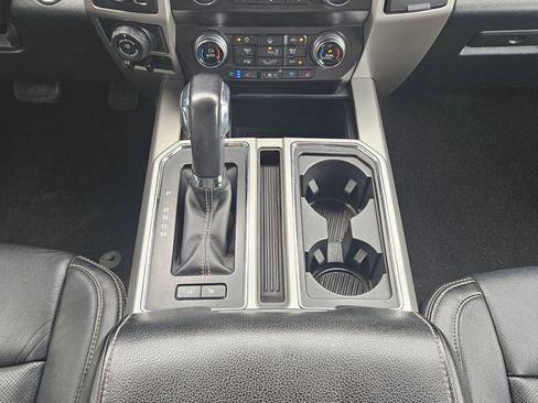 Used 2020 Ford F150 Lariat w/ Equipment Group 502A Luxury AWD/4WD image 12