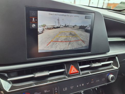 Certified 2025 Toyota RAV4 LE AWD/4WD image 23
