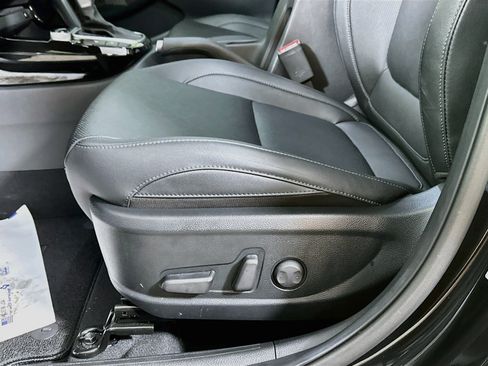 Used 2026 Kia Seltos EX FWD image 19