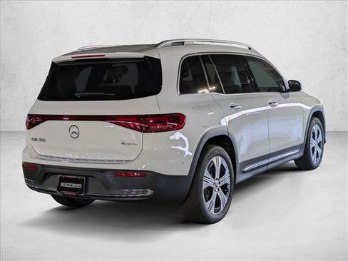New 2025 Mercedes-Benz EQB 300 4MATIC image 2