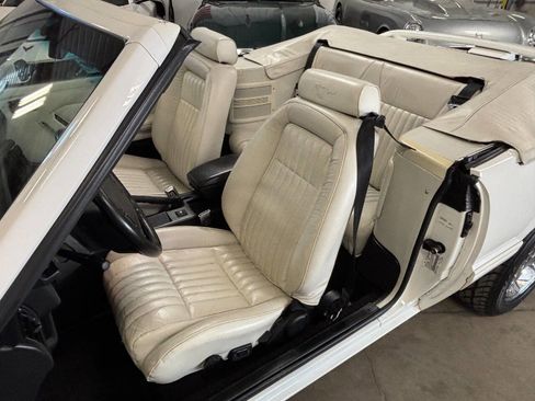 Used 1993 Ford Mustang LX RWD image 38