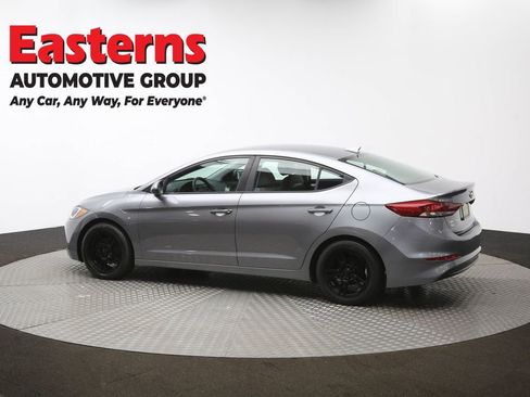 Used 2017 Hyundai Elantra SE w/ Cargo Package image 58