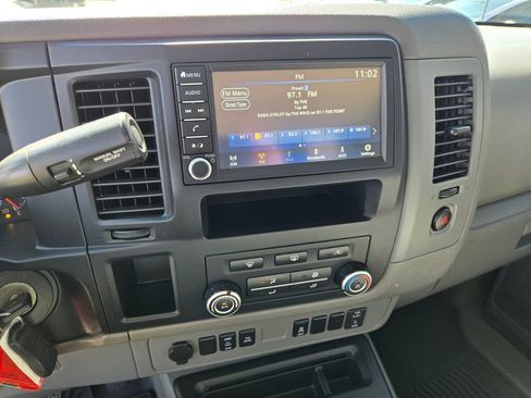 Used 2021 Nissan NV 2500 SV image 23