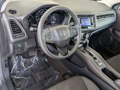 Used 2021 Honda HR-V LX image 10