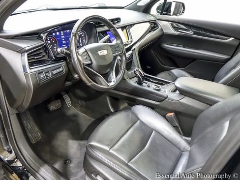 Certified 2024 Cadillac XT6 Premium Luxury w/ Technology Package AWD/4WD image 11