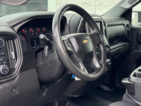 Used 2021 Chevrolet Silverado 1500 Custom AWD/4WD image 9