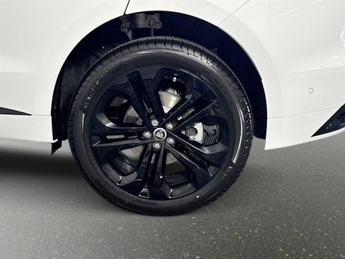 New 2026 Jaguar F-PACE R-Dynamic S image 33