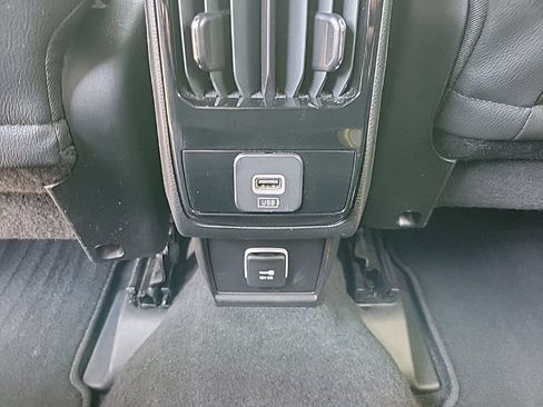 Used 2025 Jeep Compass Latitude AWD/4WD image 13
