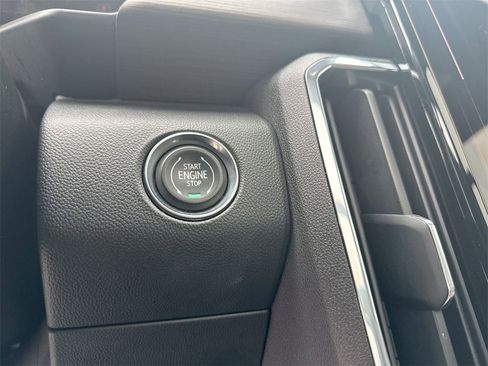 Used 2024 GMC Acadia Denali w/ Super Cruise Package image 22