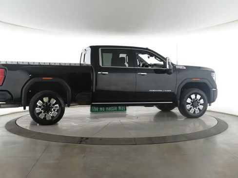 Used 2026 GMC Sierra 2500 Denali w/ Denali Reserve Package AWD/4WD image 6