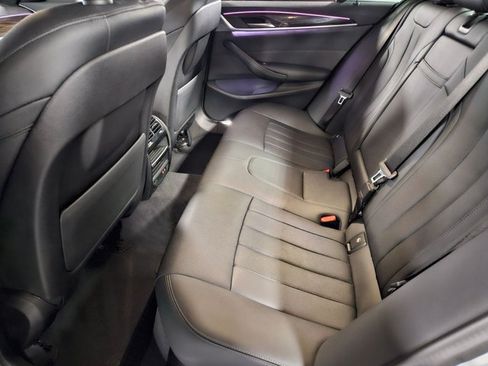 Used 2023 BMW 530i w/ Convenience Package RWD image 18