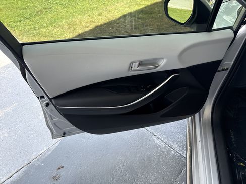 Used 2022 Toyota Corolla SE FWD image 13