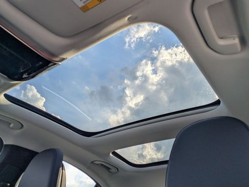 Certified 2025 Mercedes-Benz E 350 4MATIC Sedan image 28