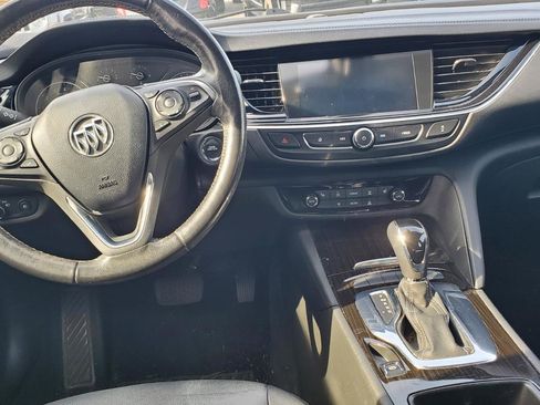Used 2019 Buick Regal Essence w/ Sights and Sounds Package image 7