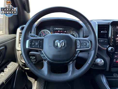 Used 2025 RAM 1500 Laramie AWD/4WD image 12