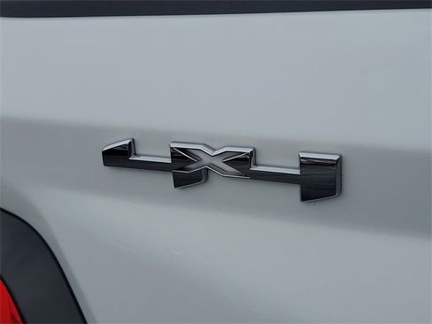 Certified 2024 GMC Canyon Elevation w/ Elevation Premium Package image 6