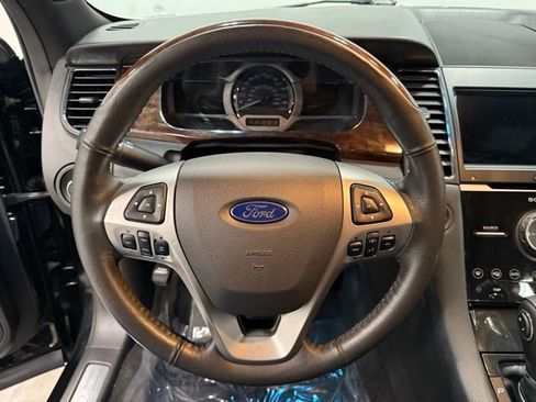 Used 2018 Ford Taurus Limited image 21