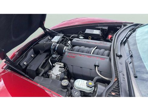 Used 2007 Chevrolet Corvette Coupe w/ Preferred Equipment Group RWD image 23