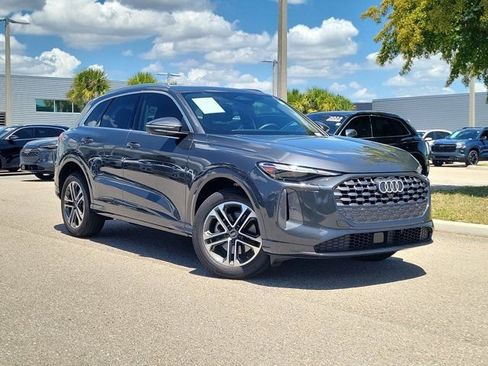 Certified 2025 Audi Q5 Premium w/ Convenience Package AWD/4WD image 30