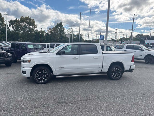 Used 2025 RAM 1500 Laramie AWD/4WD image 38