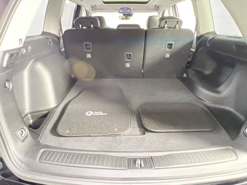 Used 2023 Jeep Grand Cherokee Limited w/ Black Appearance Package image 26