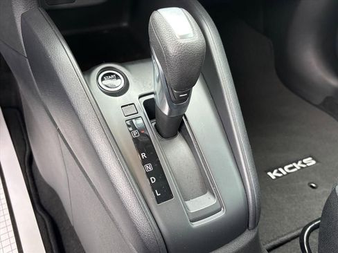 Used 2024 Nissan Kicks S image 19